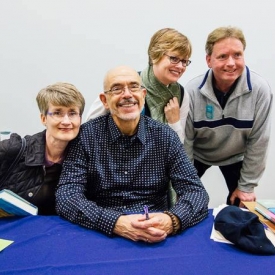 Withe the Shea sisters and Jim Moody @ UConn Co-op reading. (Tom Kaszuba photo)